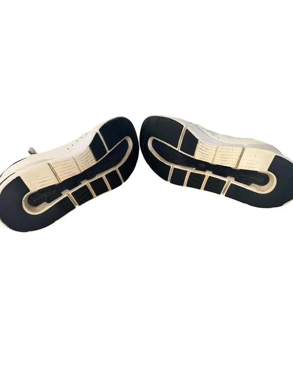 ON Running  The Roger Advantage Shoes White/Midnight,sz 9 tennis pickleball